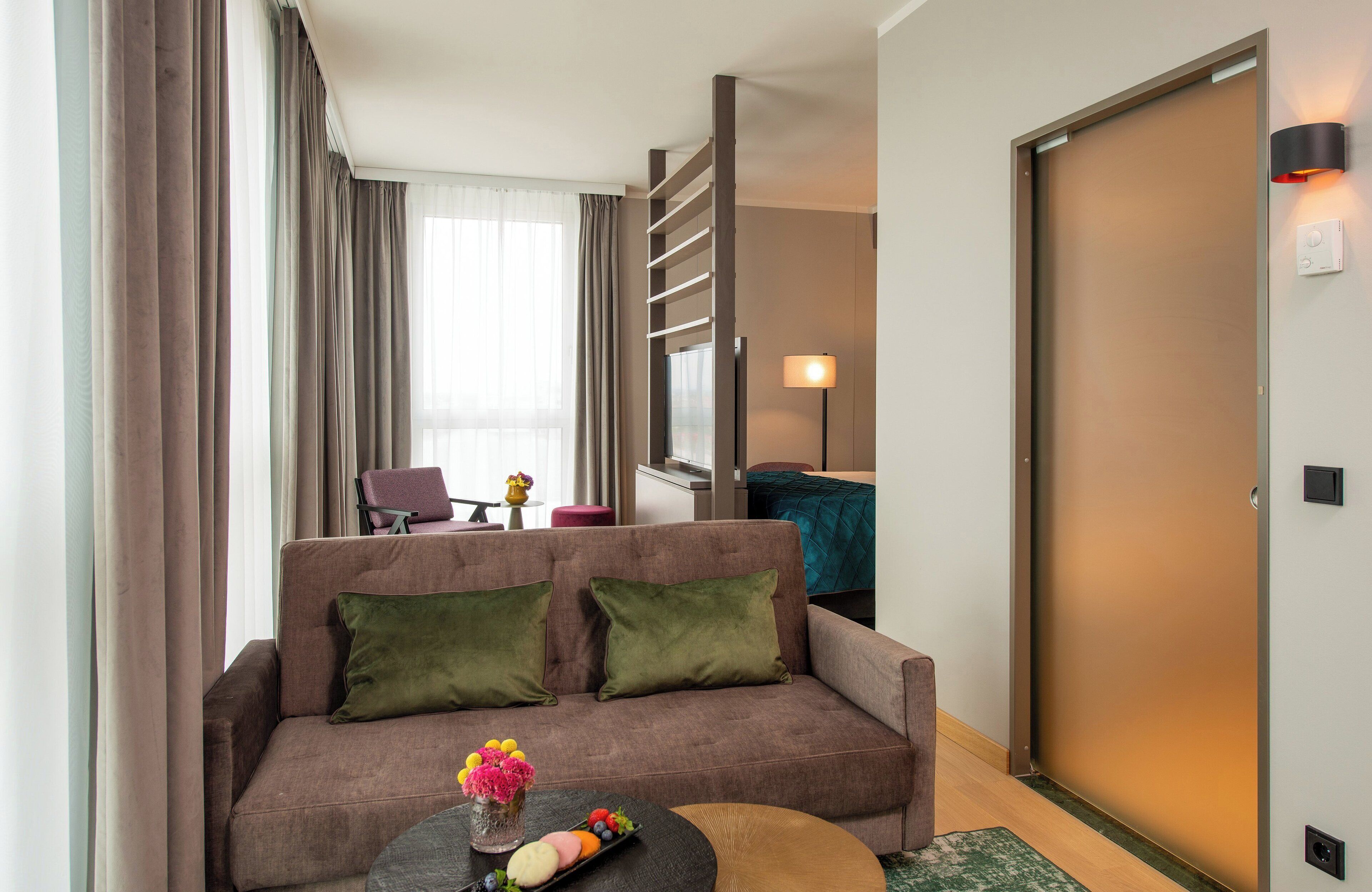 junior suite, 1 double bed with sofa bed | 1 bedroom, in-room safe, desk, laptop workspace