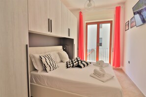 2 bedrooms, individually furnished, iron/ironing board, free WiFi - New Suite Sorrento (Sorrento)