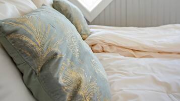 Deluxe Double or Twin Room | Free WiFi, bed sheets