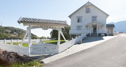 Sakrisøy Gjestegård