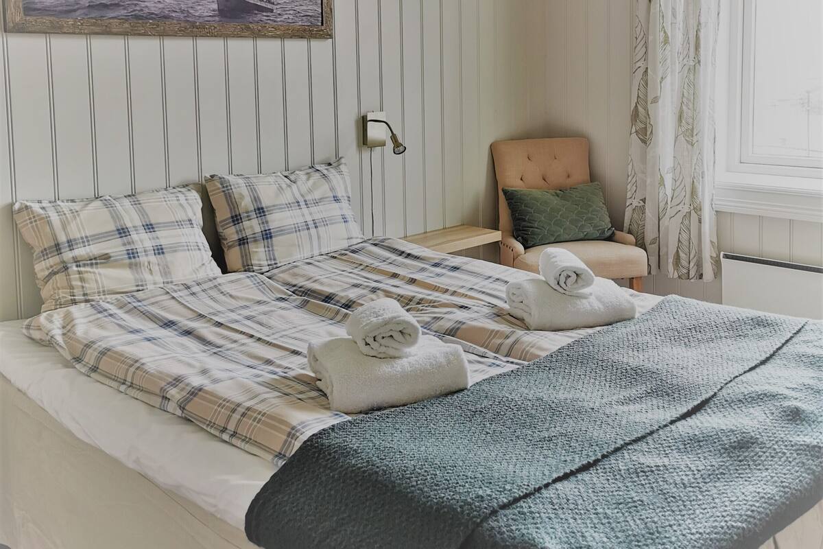 Standard Room | WiFi (free), bed sheets