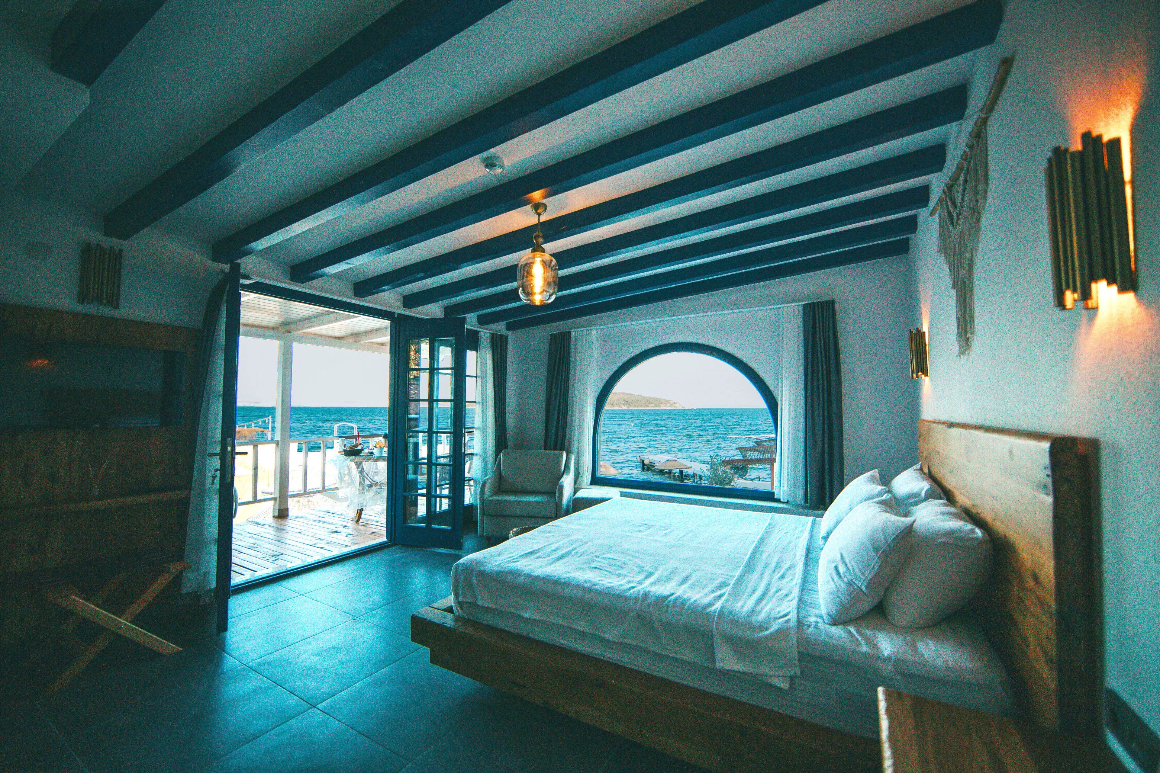 signature double room (camadan) | 1 bedroom, minibar, desk, laptop workspace