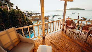 Signature Double Room (Camadan) | Balcony