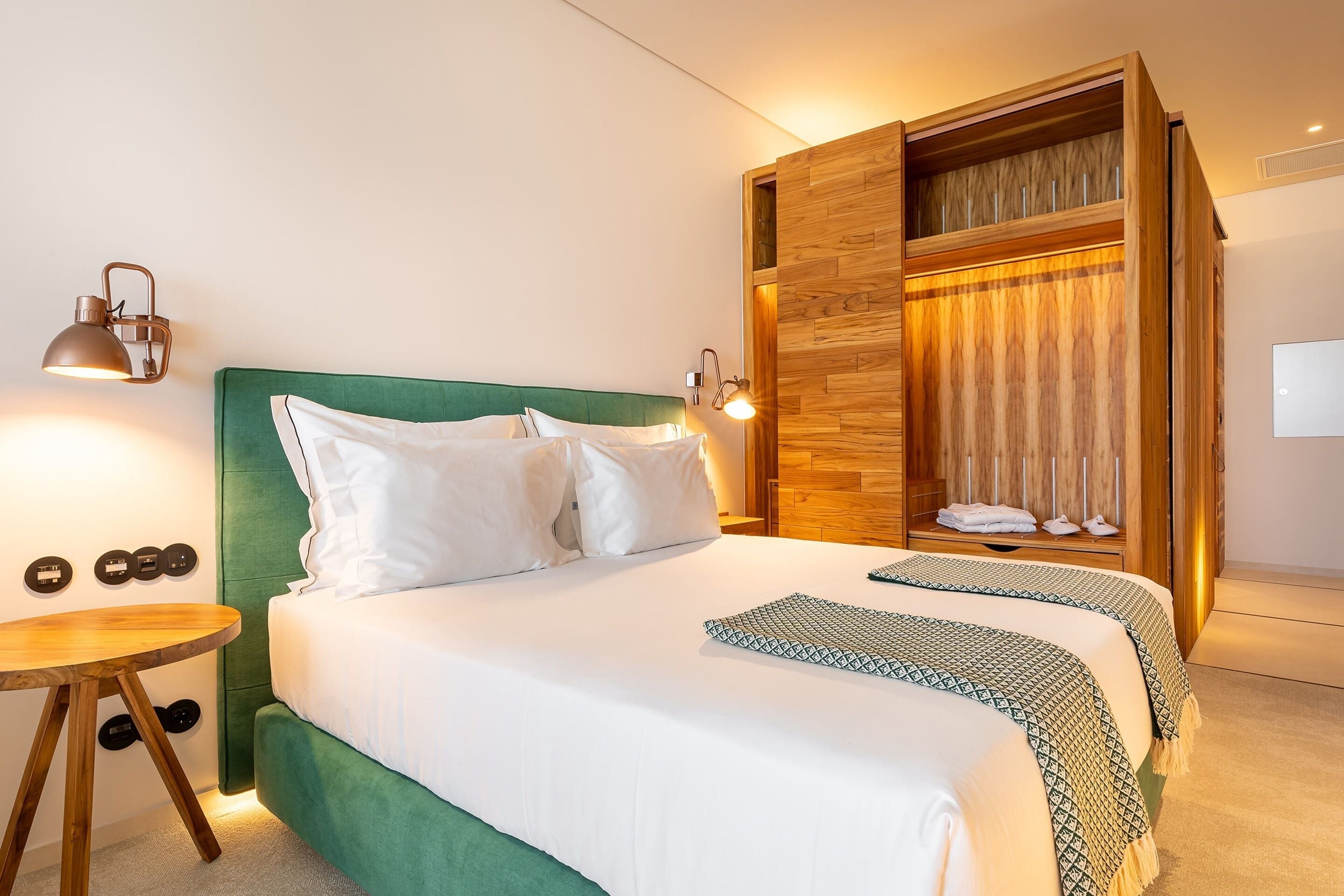 1 bedroom, minibar, in-room safe, desk