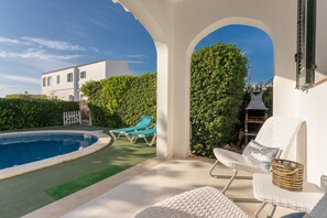 Terrace/patio - Beautiful Holiday Apartment “Apartamento Delfín 2” with Pool, Terrace & WiFi; Parking Available in the Street (Cala Blanca)