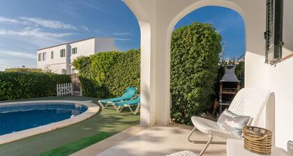 Magnifique appartement de vacances "Apartamento DelfĂn 2" avec piscine, terrasse et connexion WiFi ; parking disponible dans la rue