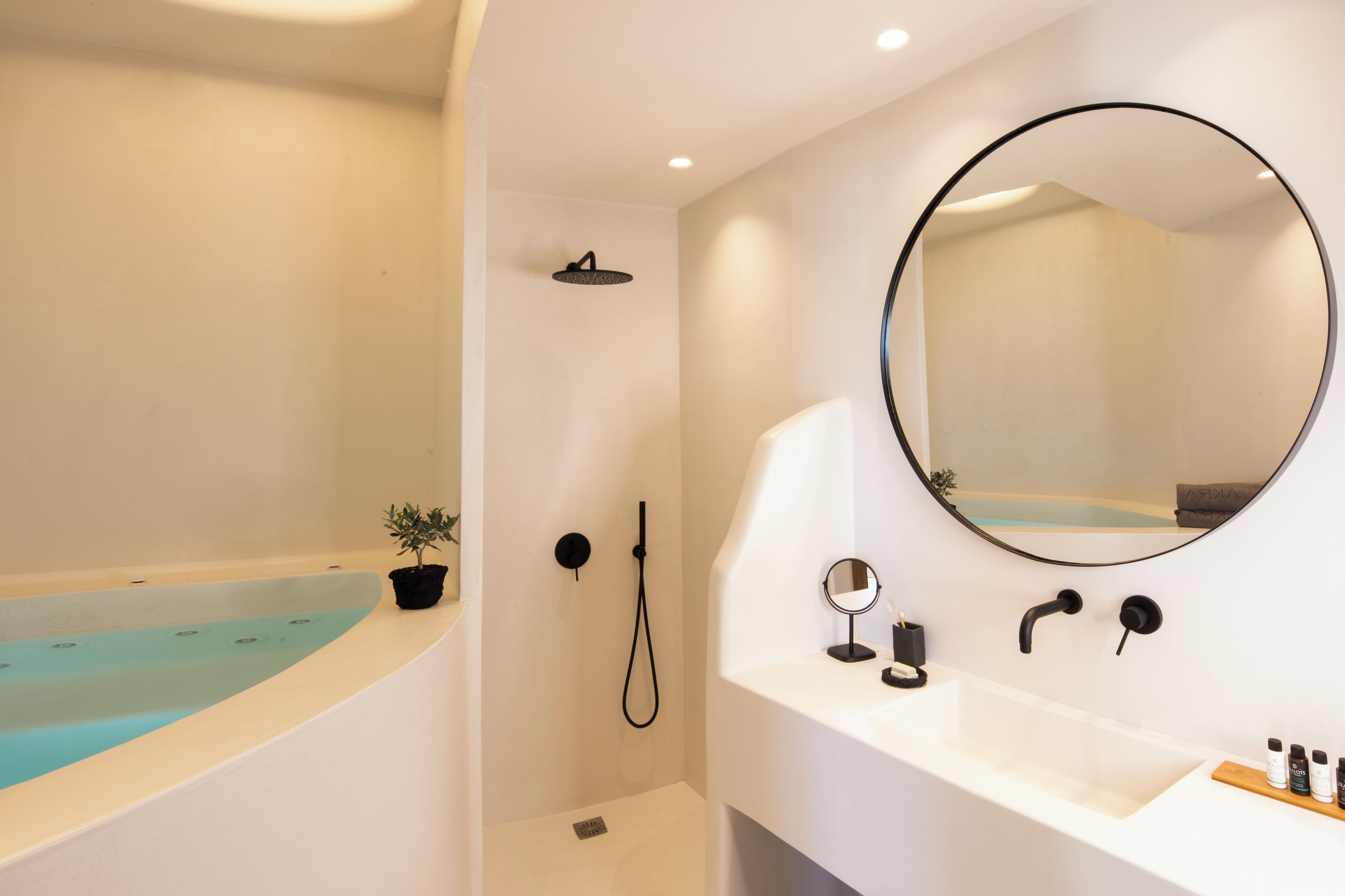 Photo - Akra Suites & Spa