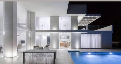 luxury kfar shmaryahu villa 6 bedrooms for rent