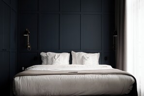 Habitación triple exclusiva, 1 habitación (Full Moon) | Ropa de cama de alta calidad y caja de seguridad en la habitación 