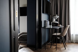 Exclusive Quadruple Room, 1 Bedroom (Full Moon) | Premium bedding, in-room safe, individually decorated