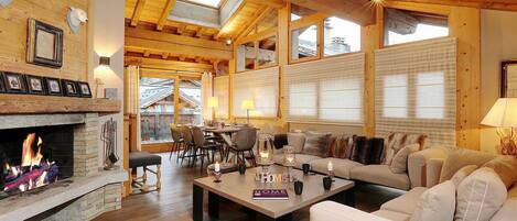 TV, fireplace, DVD player