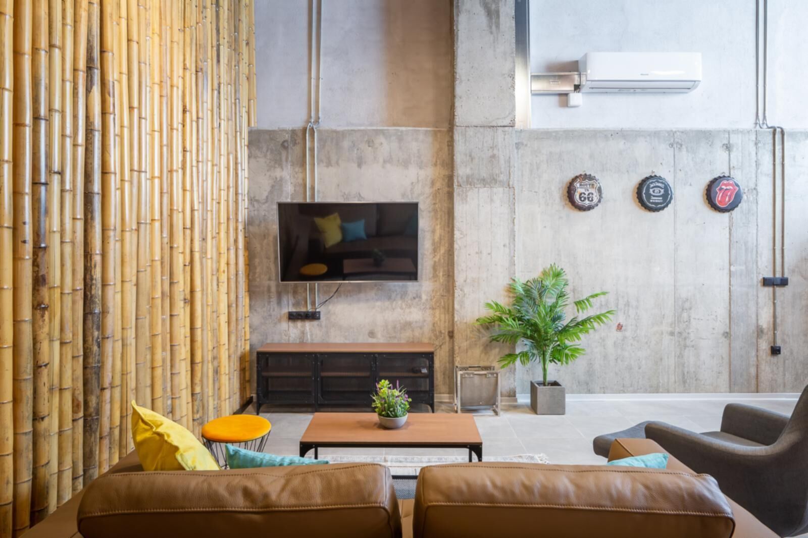 Art Loft 06 'Travelling Light' in Valencia