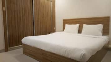 Appartement Économique, 1 chambre | 1 chambre, literie hypoallergénique, bureau, fer et planche à repasser