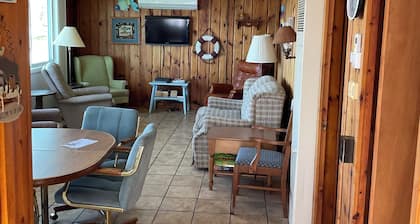 Direct silver lake lakefront3 bedroom cottage