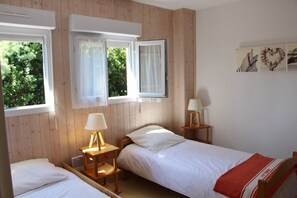 3 chambres, fer et planche à repasser, Wi-Fi
