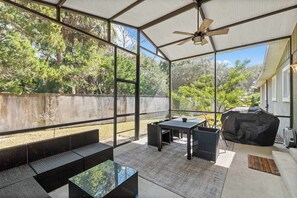 屋外ダイニングエリア