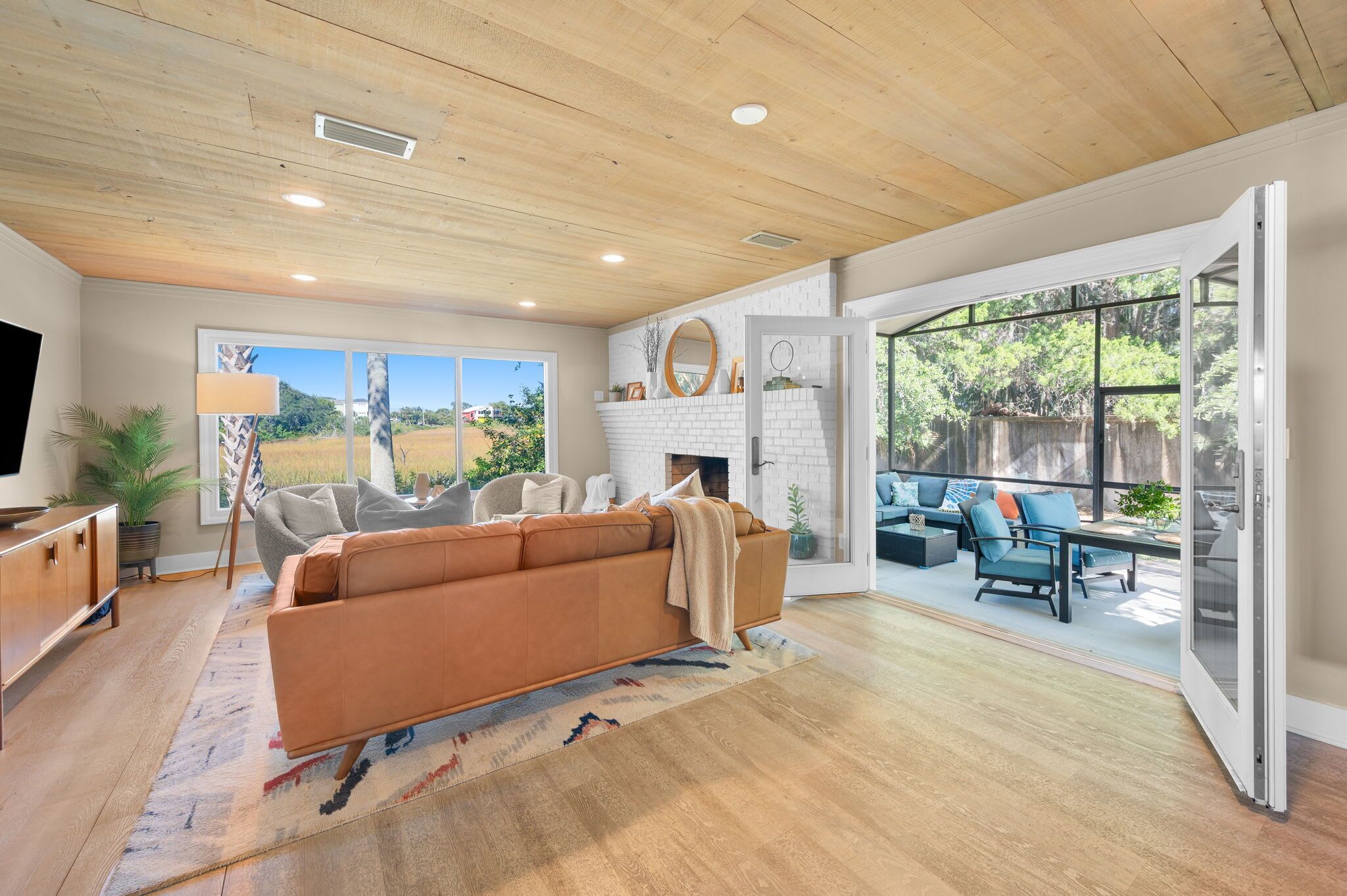 Télévision, espaces bureaux