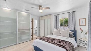 3 bedrooms, iron/ironing board, travel crib, WiFi