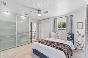 3 室のベッドルーム、アイロン / アイロン台、旅行用ベビーベッド、WiFi