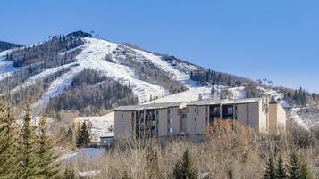 Condo, 2 Bedrooms | Exterior