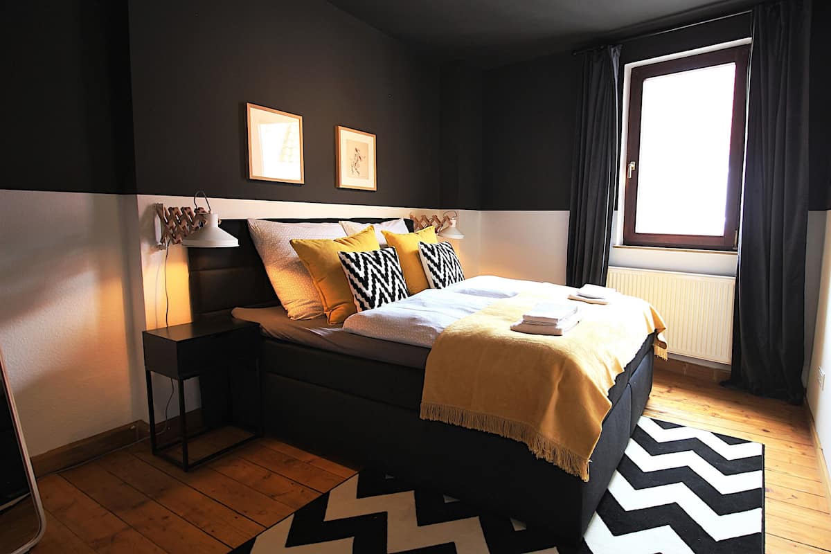 Classic Room (The George 33) | 1 bedroom, individually furnished, iron/ironing board, travel cot