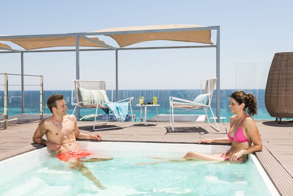 Außenpool (je nach Saison geöffnet)