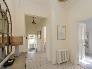 Apartment, Multiple Beds | 2 bedrooms, iron/ironing board, free WiFi, bed sheets