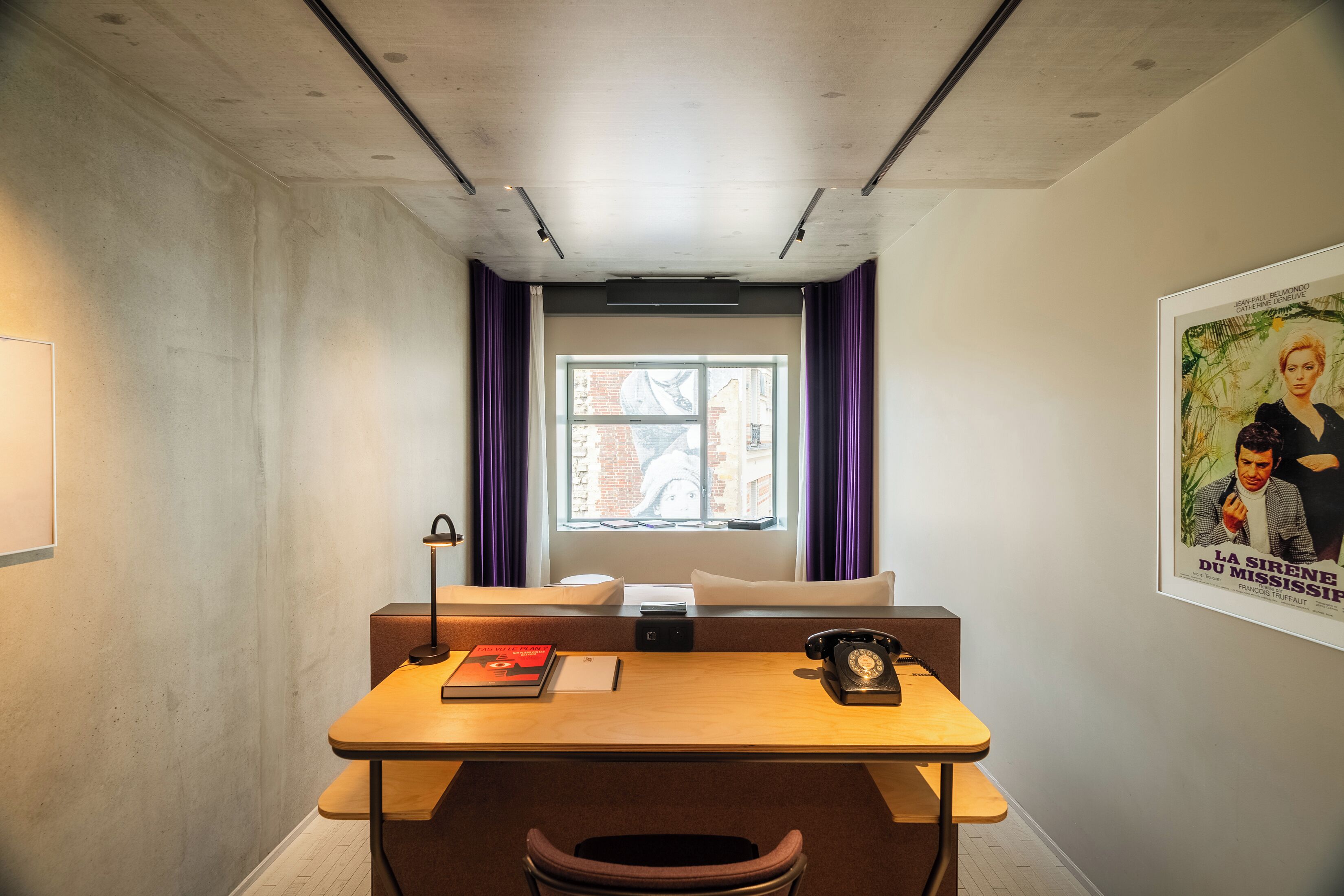 Caja de seguridad en la habitación y cortinas blackout 