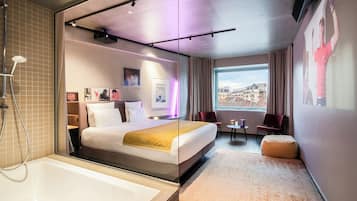 Junior Suite | In-room safe, blackout drapes, soundproofing