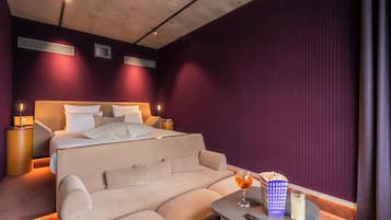 Grande Suite Cinéma | Coffres-forts dans les chambres, rideaux occultants