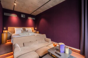 Grande Suite Cinéma | In-room safe, blackout drapes, soundproofing, iron/ironing board - mk2 Hotel Paradiso Nation (Paris)