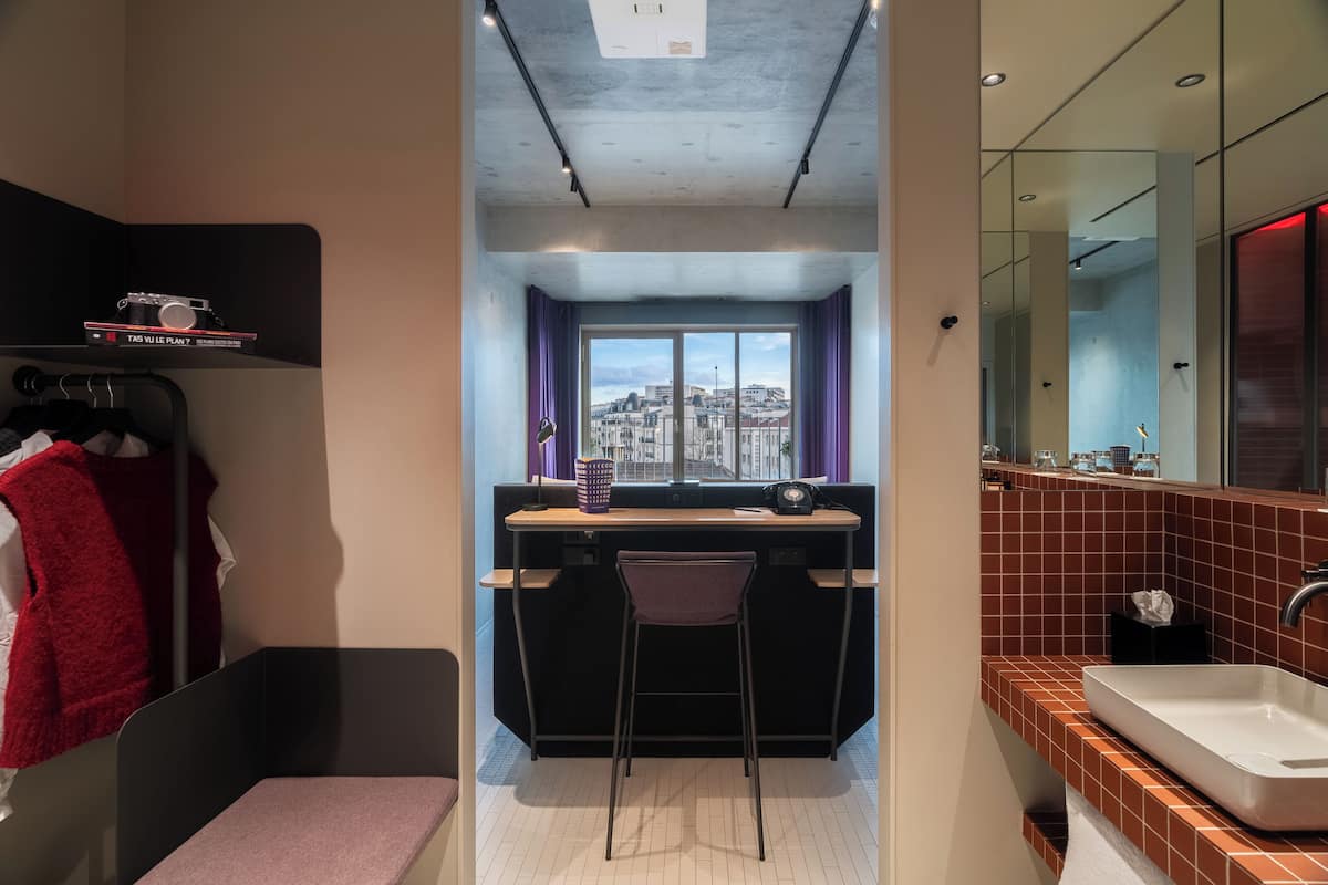 Classic Room | In-room safe, blackout curtains, soundproofing, iron/ironing board