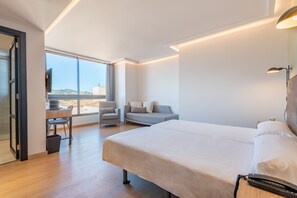 Minibar, wifi gratis y ropa de cama 