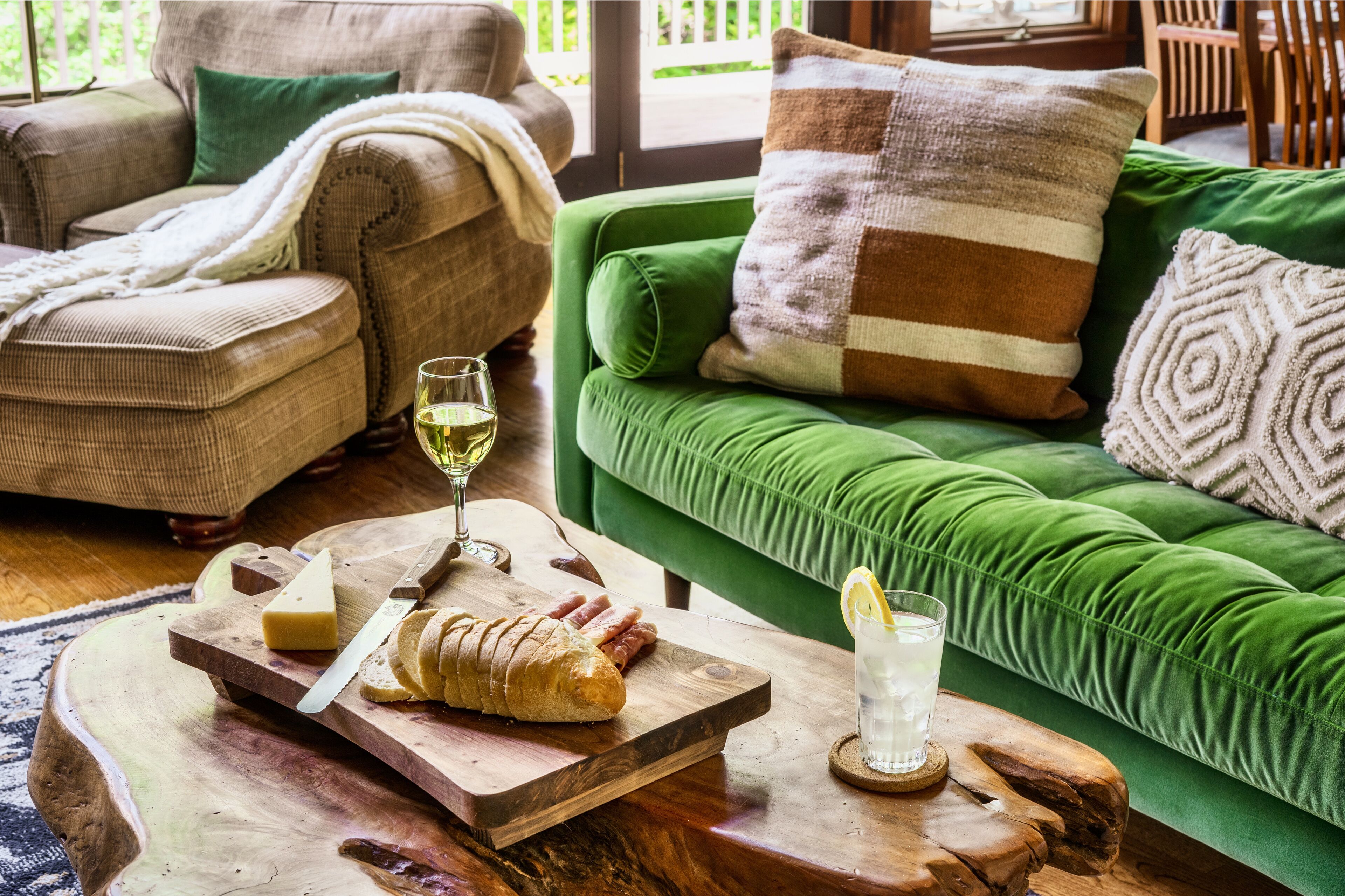 A beautiful, peaceful Smoky Mountain retreat with views. Sleeps 14. 