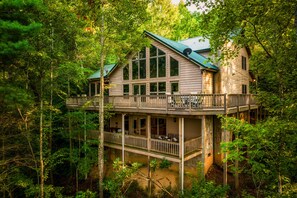 Exterior - A beautiful, peaceful Smoky Mountain retreat with views. Sleeps 14.  (Townsend)