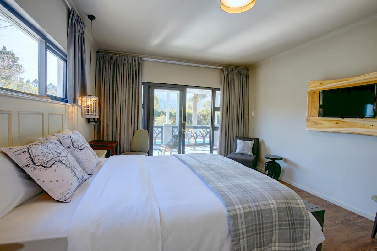 Luxury Room, 1 Bedroom | 1 bedroom, premium bedding, down comforters, soundproofing
