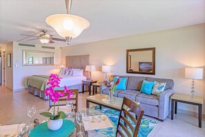 Televisor intel·ligent i llibres 