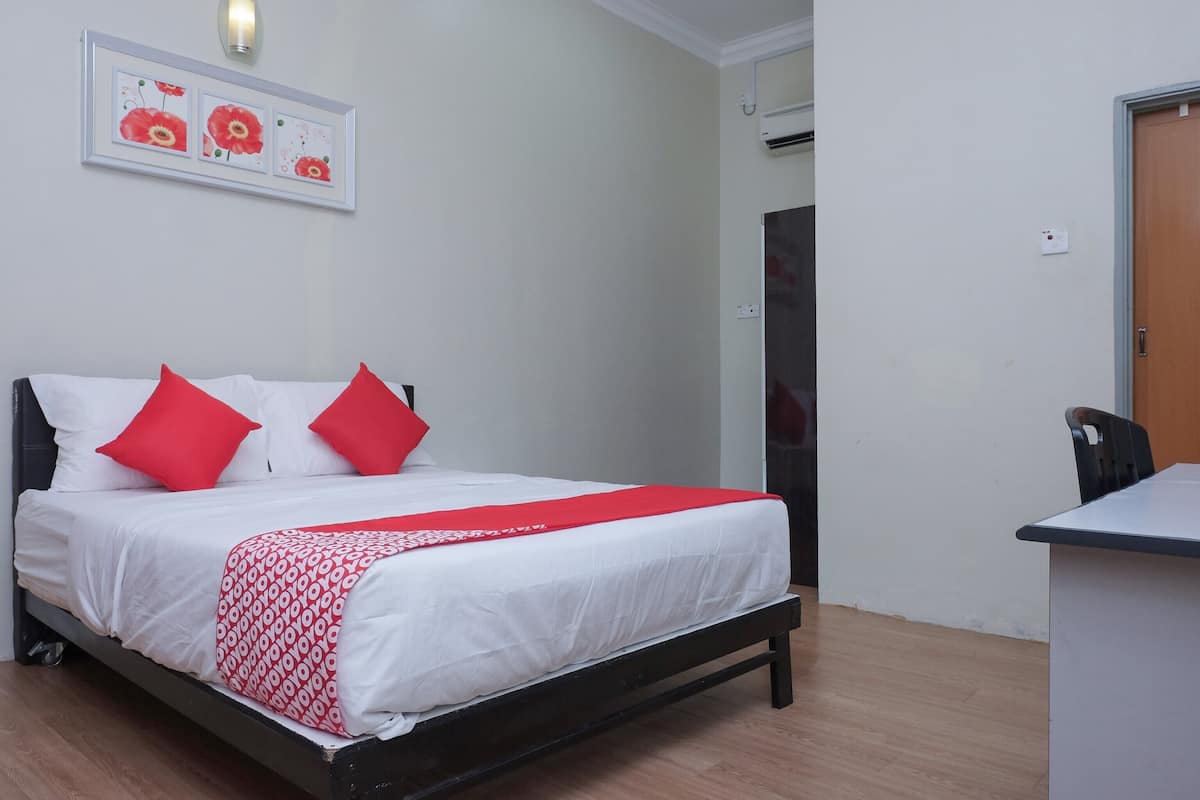 Deluxe Double Room | 1 bedroom, free WiFi, bed sheets
