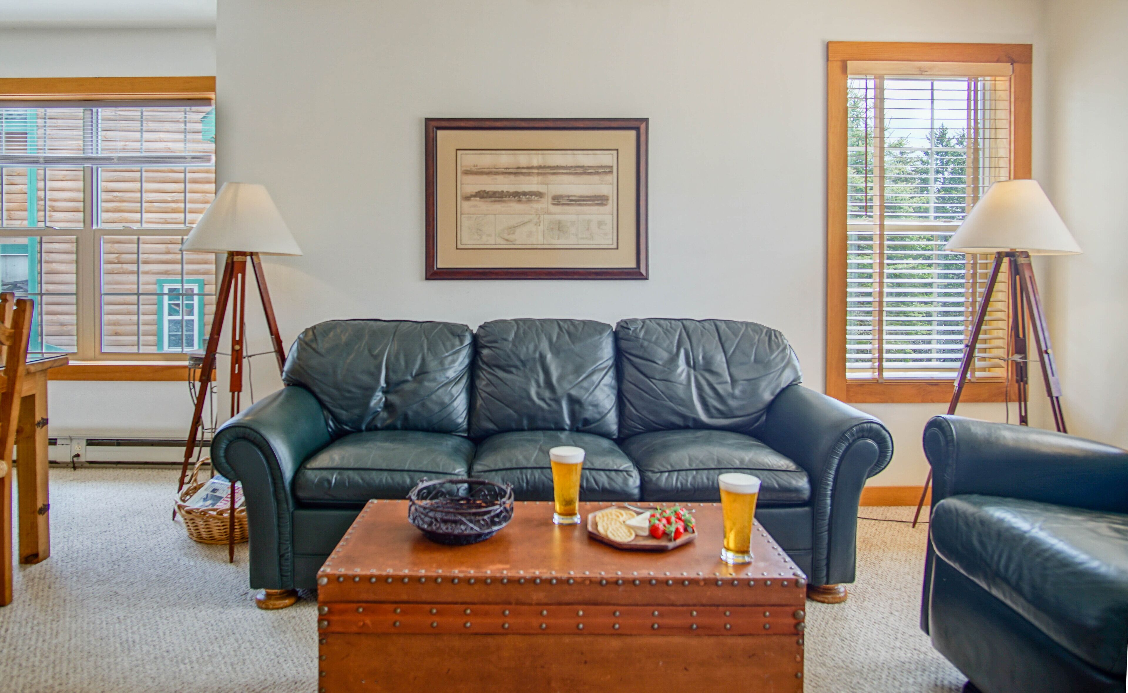 Camp Four 24: Slope Side, Cozy 2 BR with Shuttle Service