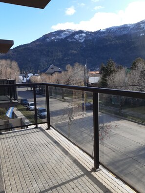 Family Apartment | Balcony
