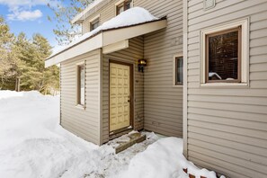 House, Multiple Beds (Hemlock Ridge 6A) | Exterior detail - Hemlock Ridge 6A (Killington)