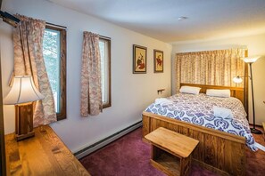 3 عدّة غرف نوم وملا ءات أسرّة