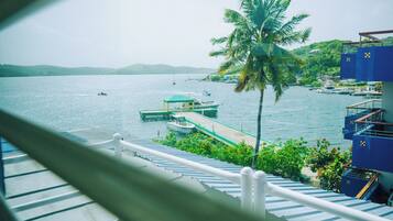 Chambre Double Deluxe, 1 grand lit, vue océan | Minibar, Wi-Fi gratuit, draps fournis