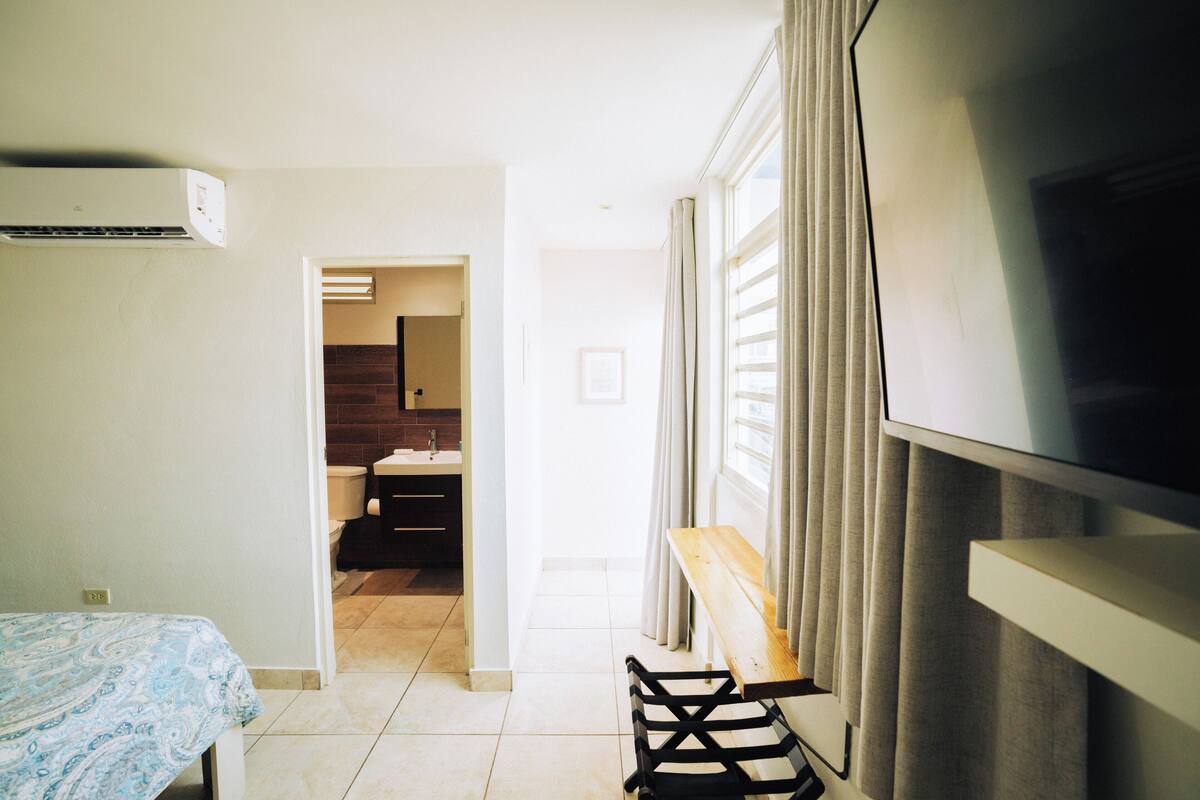 comfort double room, 1 queen bed, balcony, ground floor | 1 bedroom, minibar, free wifi, bed sheets