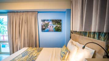 Phòng 3 Deluxe, quang cảnh một góc biển | Minibar, truy cập Internet không dây miễn phí, bộ trải giường