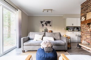 Smart TV, fireplace, offices