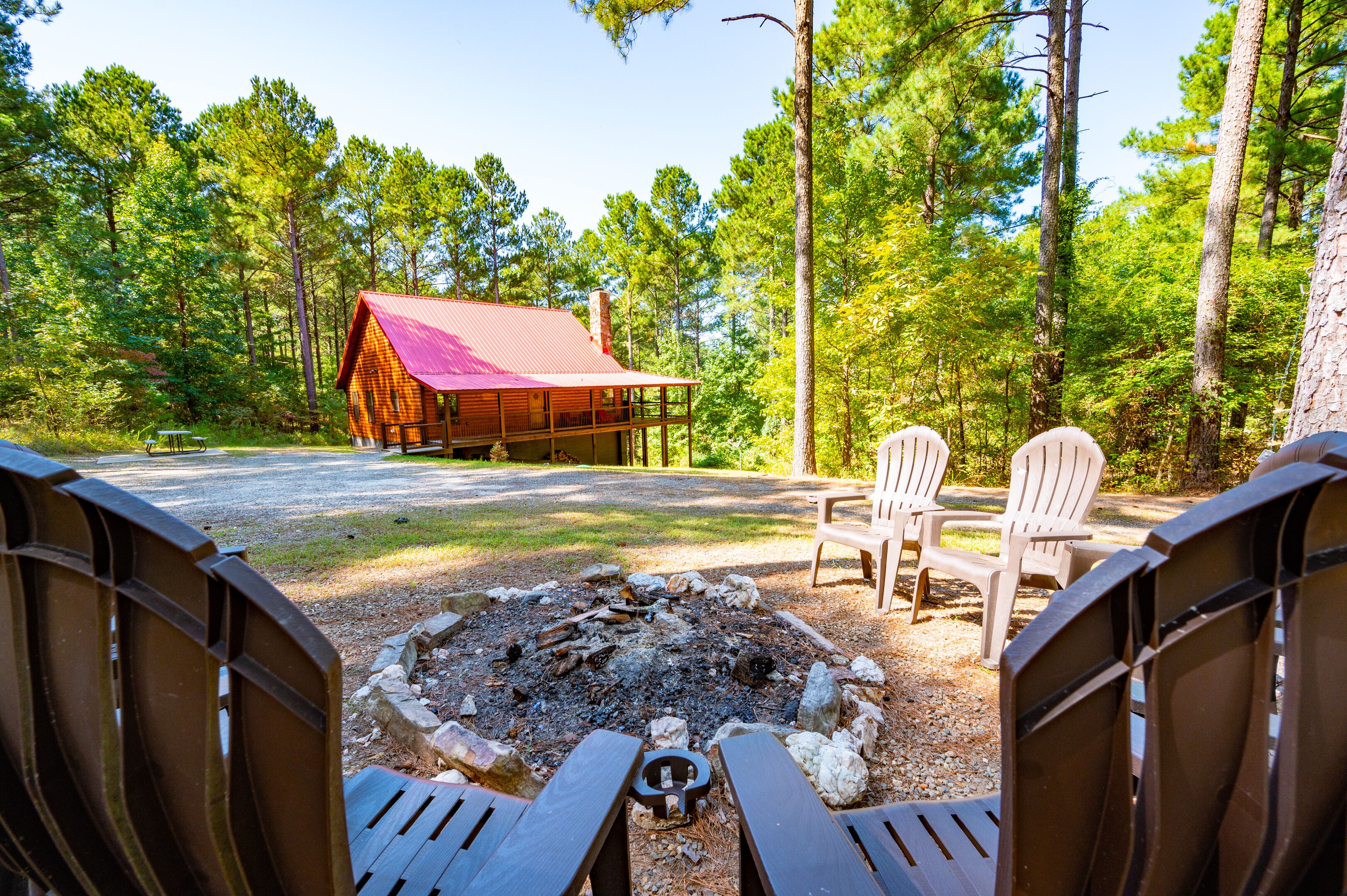 Happy Ours-Hot tub, wood burning fireplace, firepit