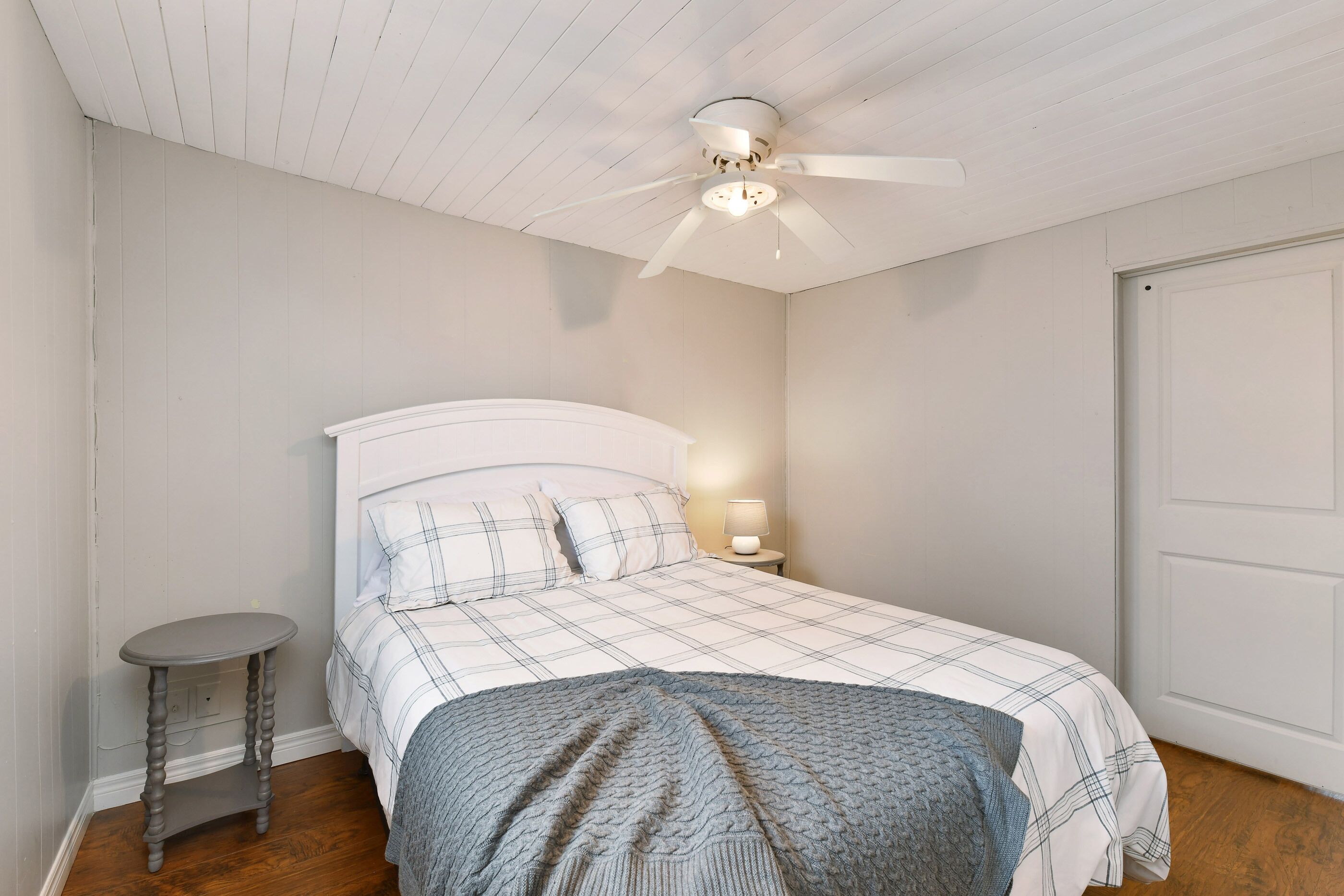 Lake Daze, Lake Erie Cottage