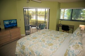 Kondominium (La Dolce Vita) | 2 kamar tidur, meja kerja, dan Wi-Fi gratis