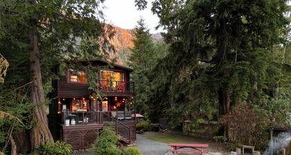 Rising Sun Retreat- peaceful riverfront views spa